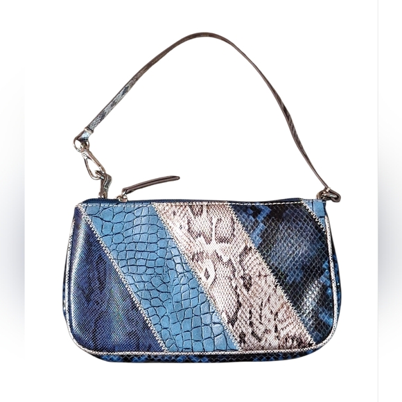 NWT Loft faux snakeskin patchwork wristlet - Picture 1 of 4